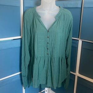 NWT Knox Rose Gorgeous Green Top (darker green than pics) Gorgeous color 🍁